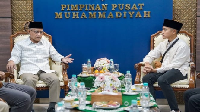 Ketua Umum PSI Kaesang Pangarep saat bertemu Prof Haedar Nasir