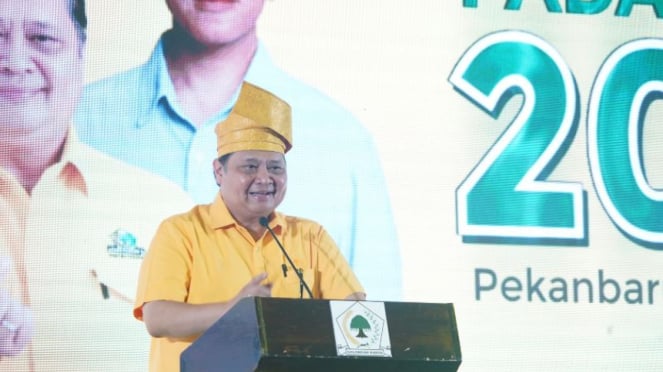 Ketua Umum DPP Partai Golkar Airlangga Hartarto di Pekanbaru, Riau.